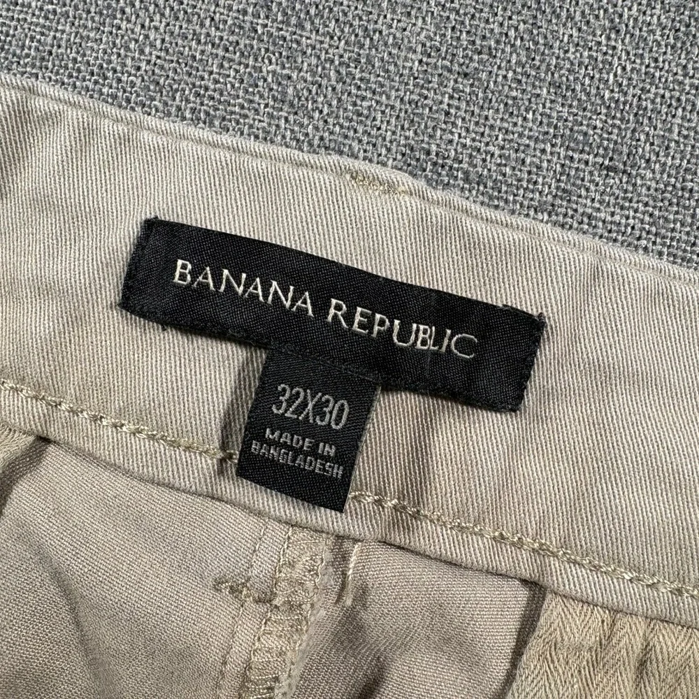 Banana Republic Chino Pants Mens 32x30 Khaki Tan Straight Leg Cotton Twill